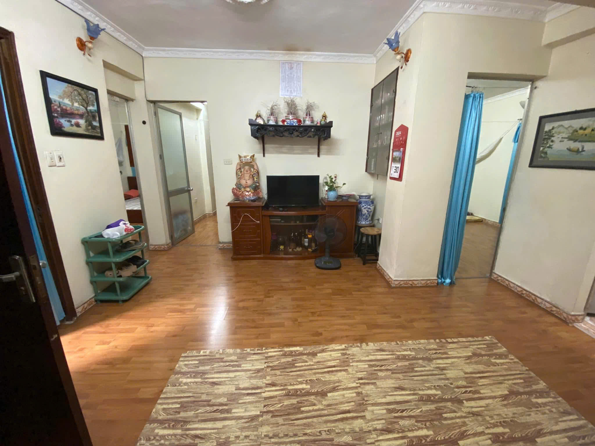 Cho thuê căn hộ Tập thể tầng 5 Thái Thịnh, 65m2, 2 ngủ, 8 Triệu Full đồ vào ngay - Ảnh 2